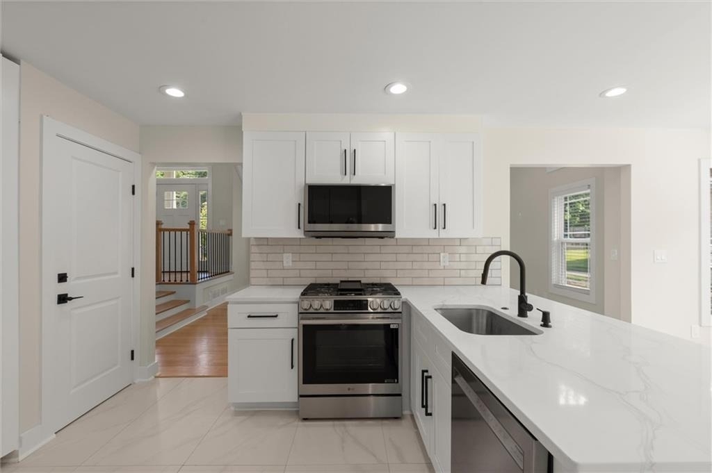 404 Way Bridge Court Ne - Photo 6