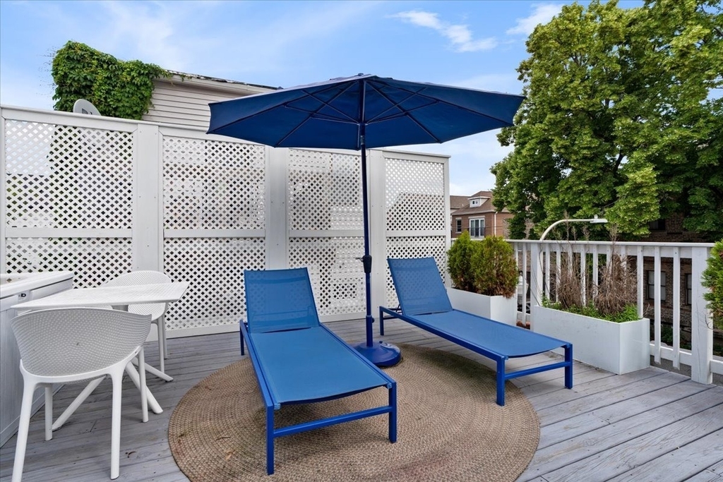 1861 N Hoyne Avenue - Photo 17