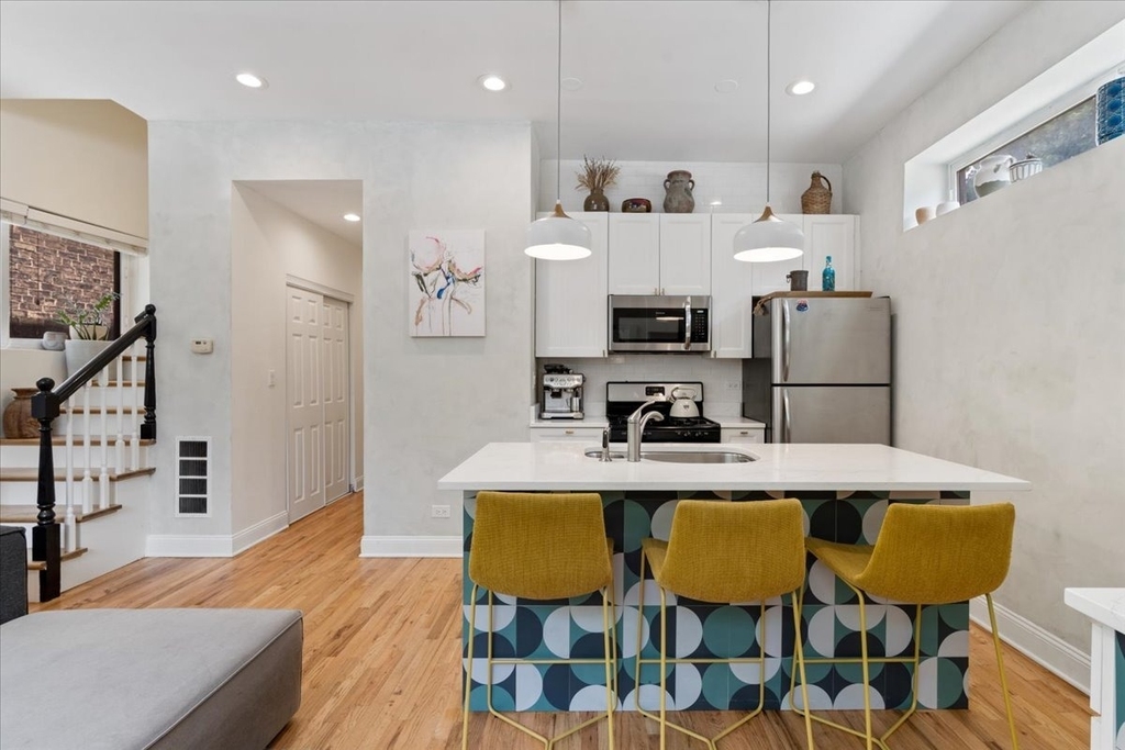 1861 N Hoyne Avenue - Photo 8