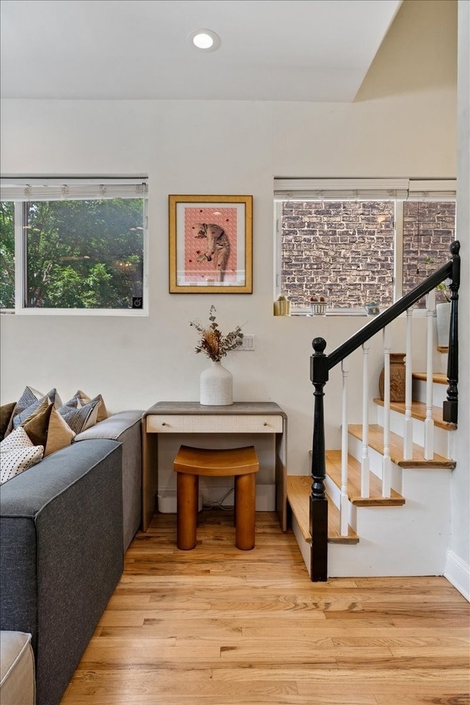 1861 N Hoyne Avenue - Photo 6