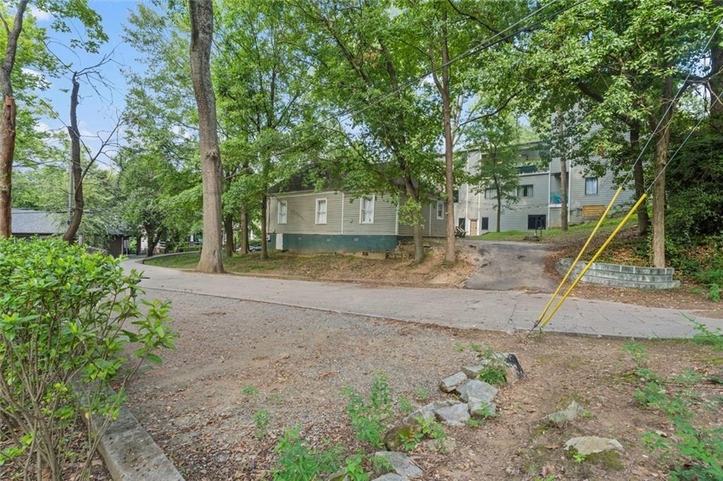 1081 Mcmillan Street Nw - Photo 15