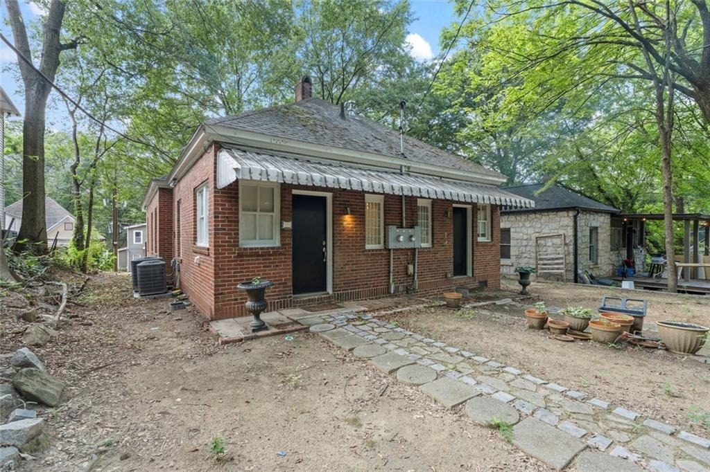 1081 Mcmillan Street Nw - Photo 16