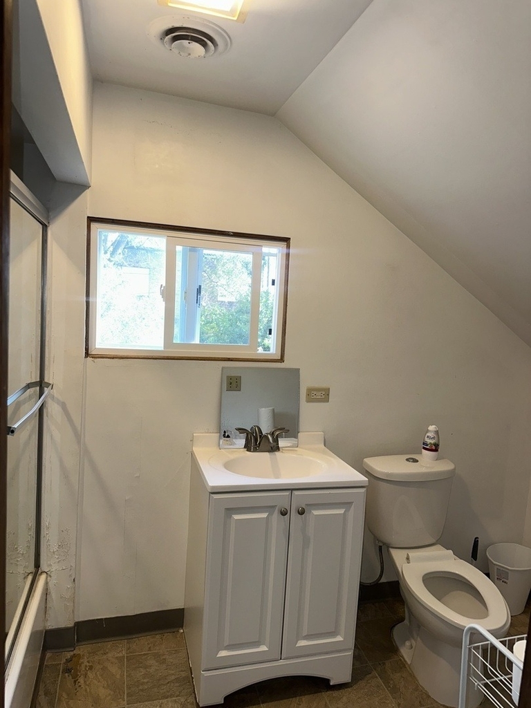 108 E Webster Street - Photo 1