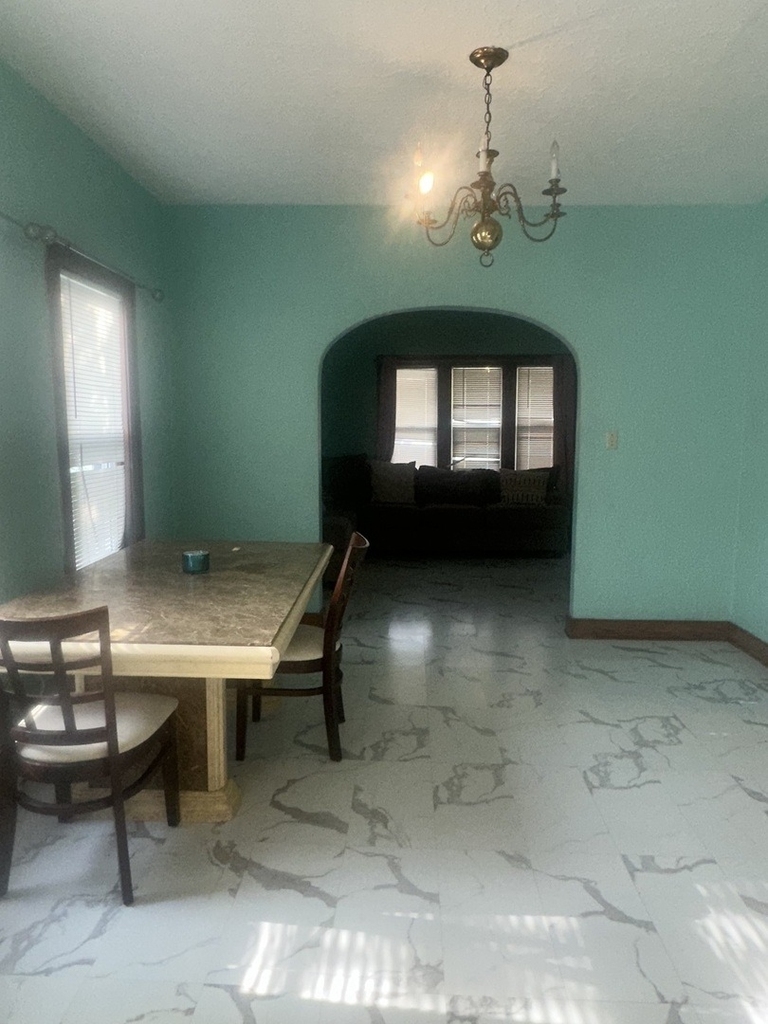 108 E Webster Street - Photo 5
