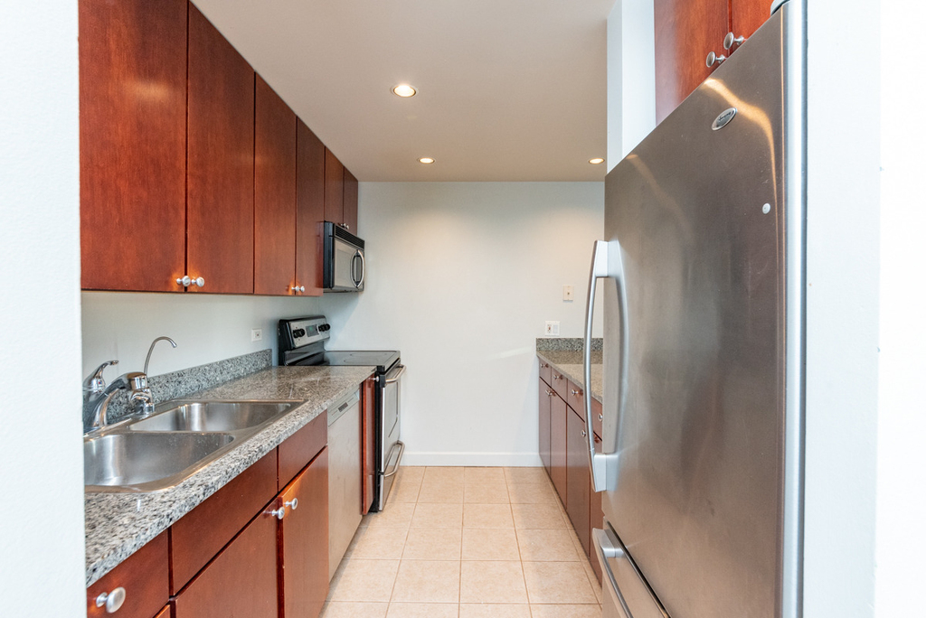 30 E Huron Street - Photo 5