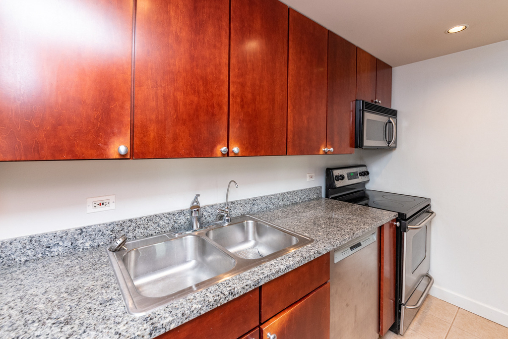 30 E Huron Street - Photo 6
