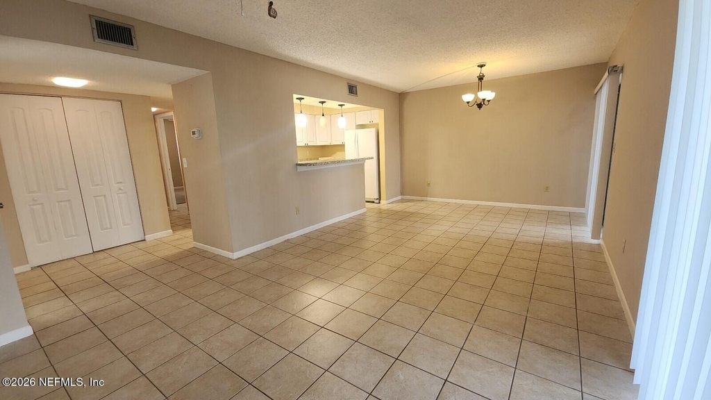 27 Veronese Court - Photo 2