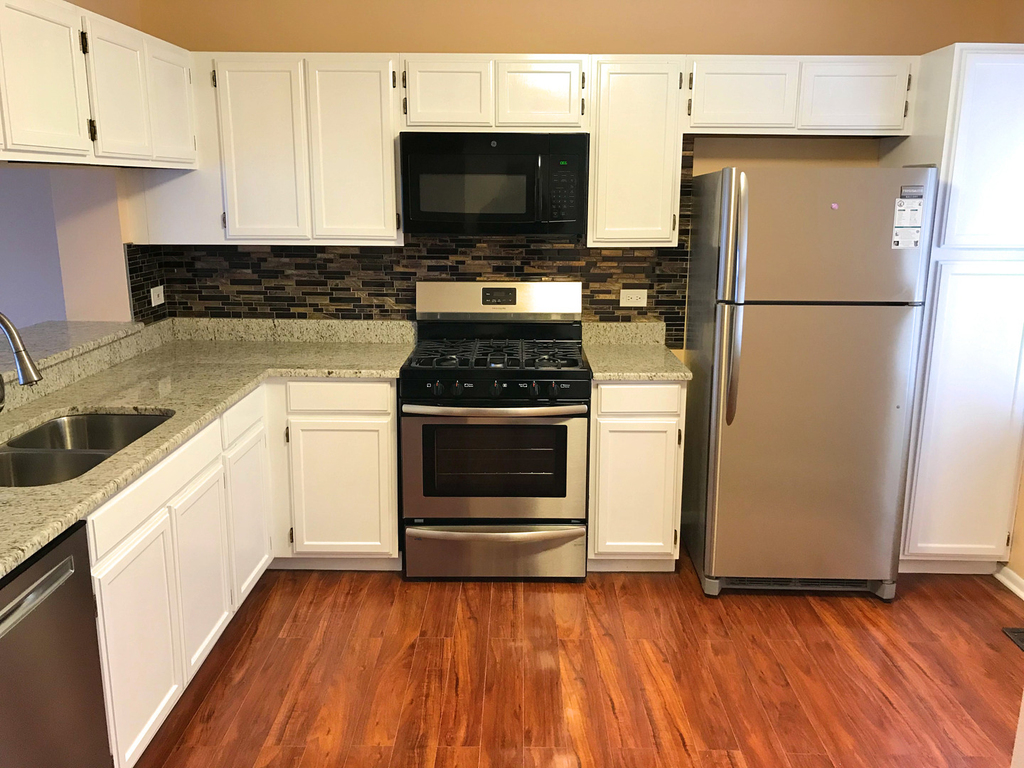 1602 Vermont Drive - Photo 3