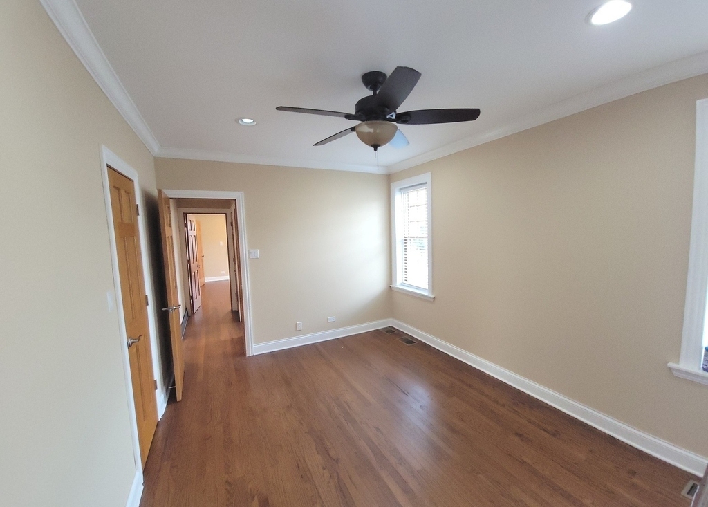 2151 W Granville Avenue - Photo 10