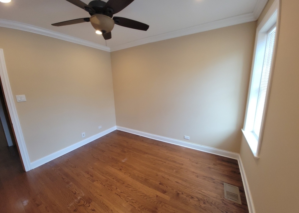 2151 W Granville Avenue - Photo 11