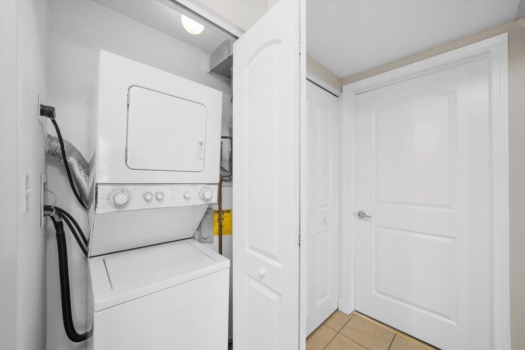 3423 Ridgeland Avenue - Photo 11