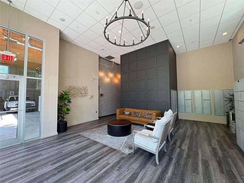 525 Parkway Drive Ne - Photo 1