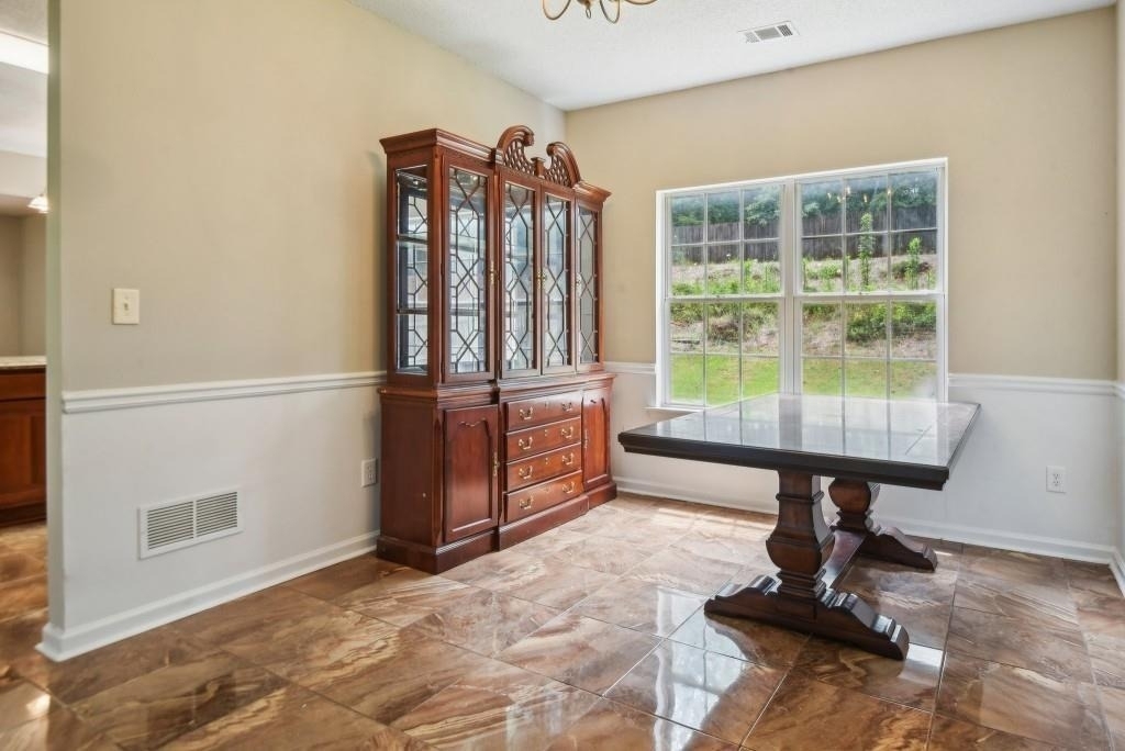 2455 Beckenham Place - Photo 7