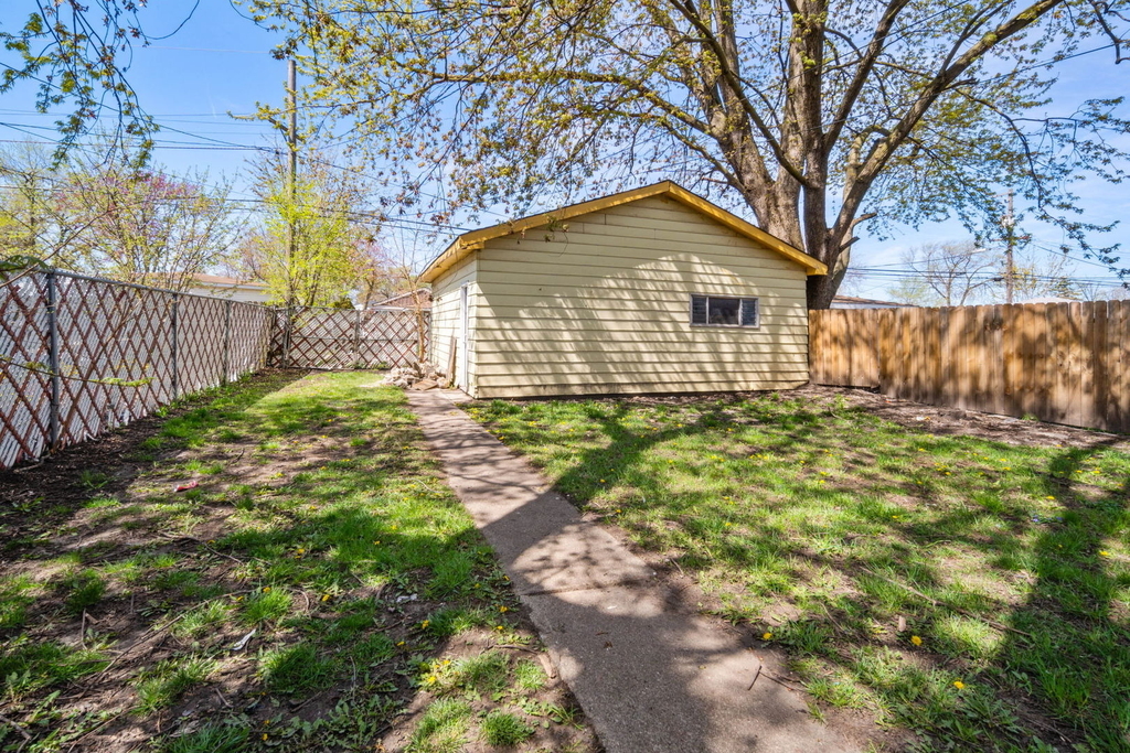 12532 S Throop Street - Photo 8