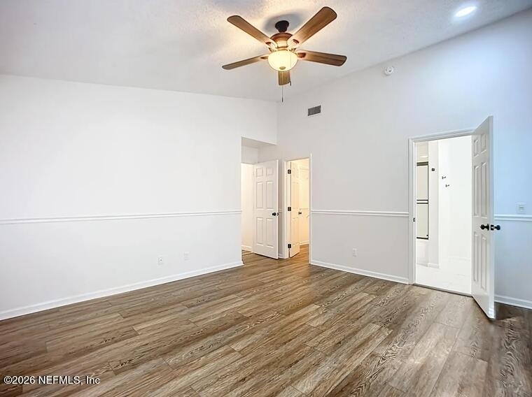 13715 Richmond Park Drive N - Photo 11