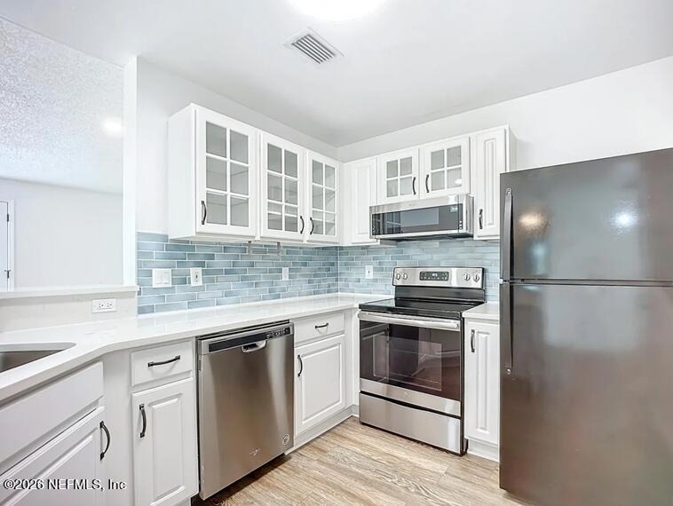 13715 Richmond Park Drive N - Photo 5