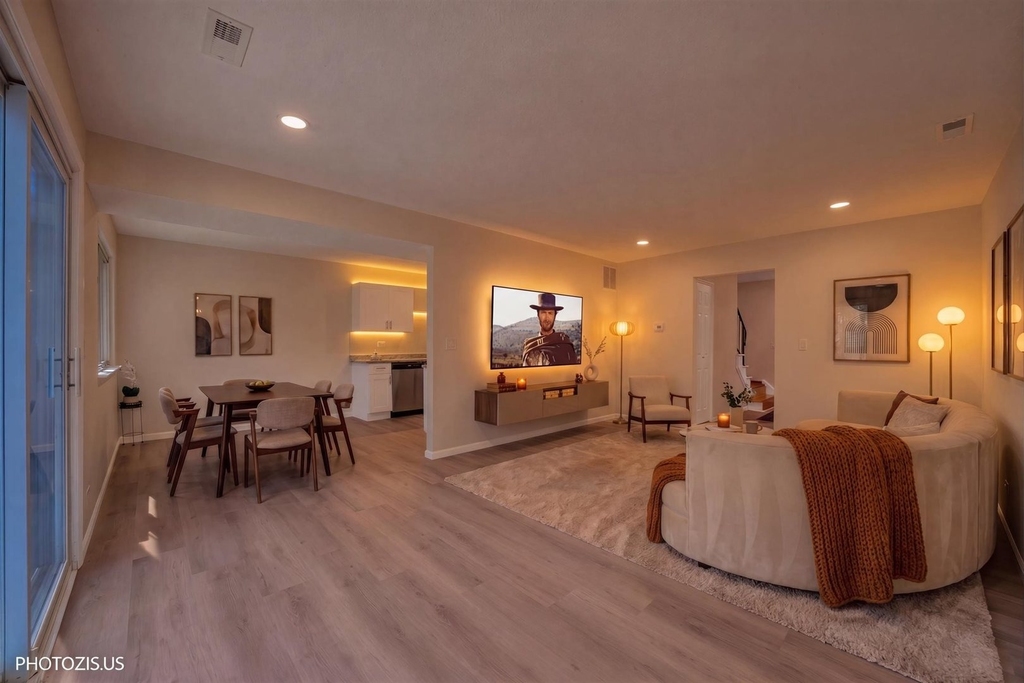 1405 Merrimac Lane N - Photo 4