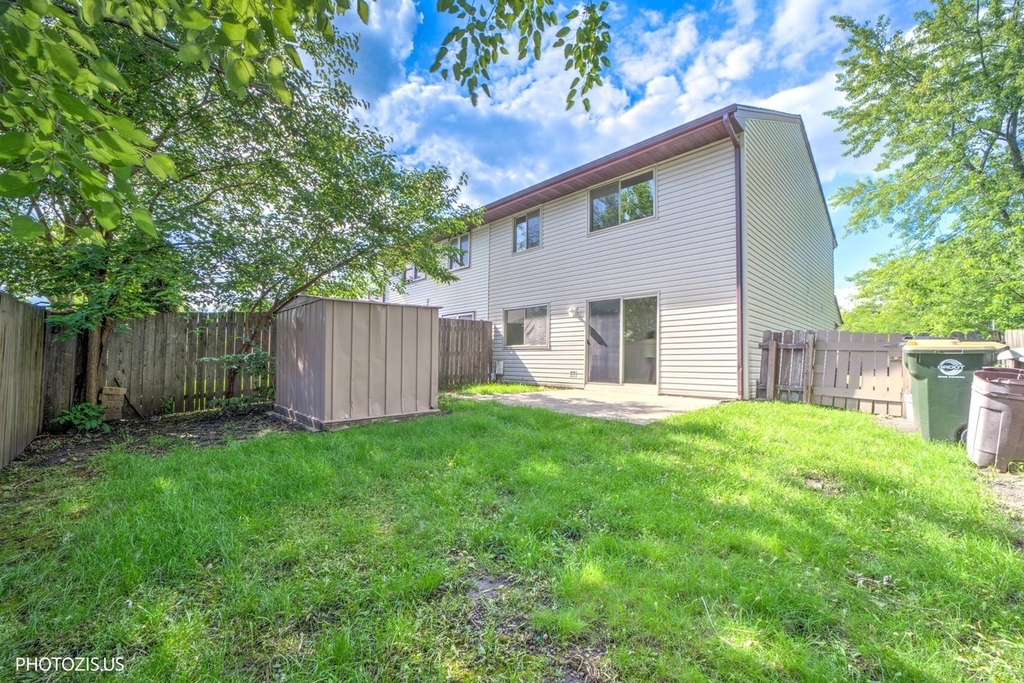 1405 Merrimac Lane N - Photo 42
