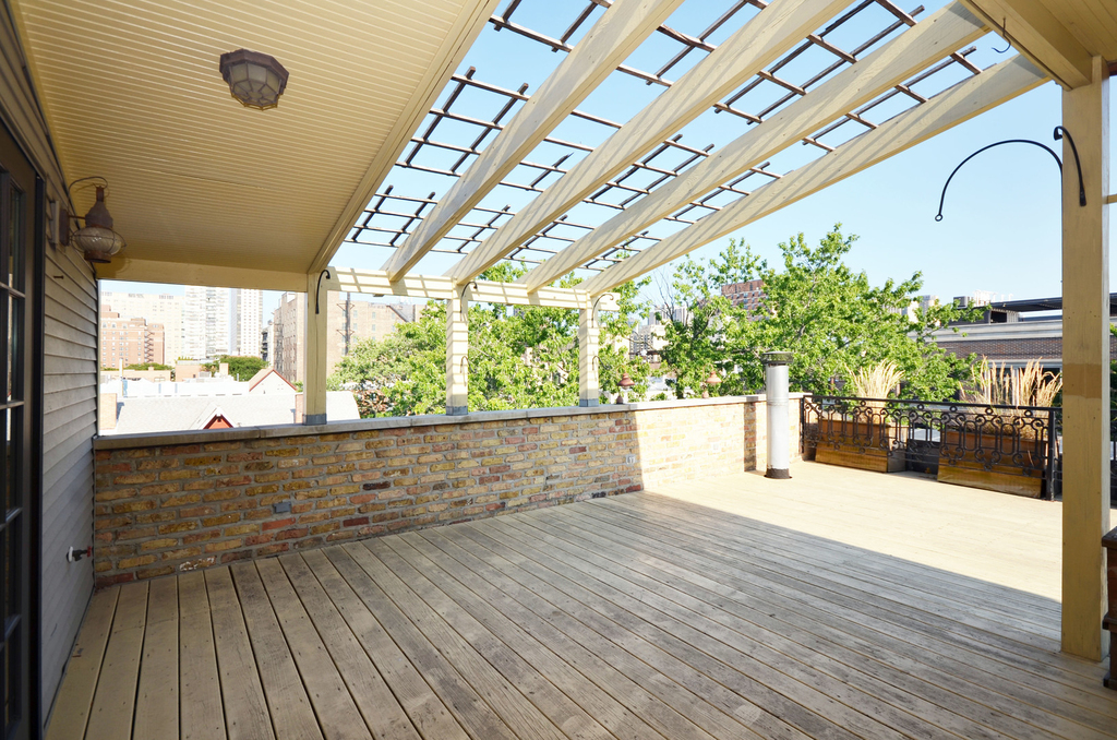 622 W Briar Place - Photo 27