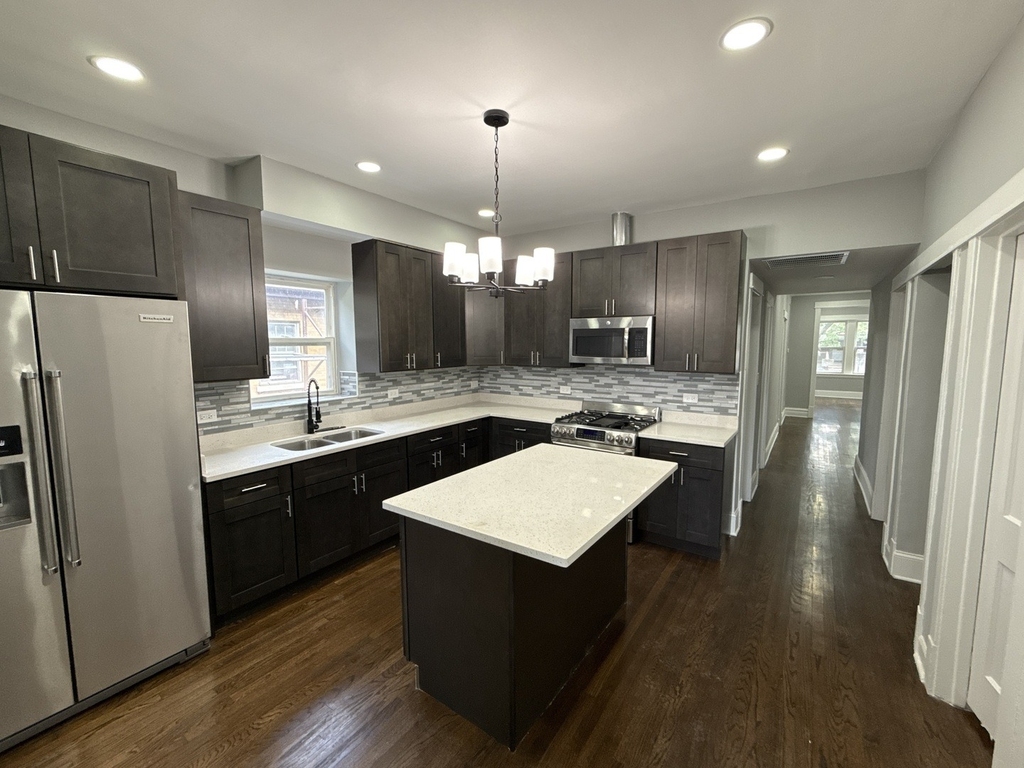 2552 N Austin Avenue - Photo 20