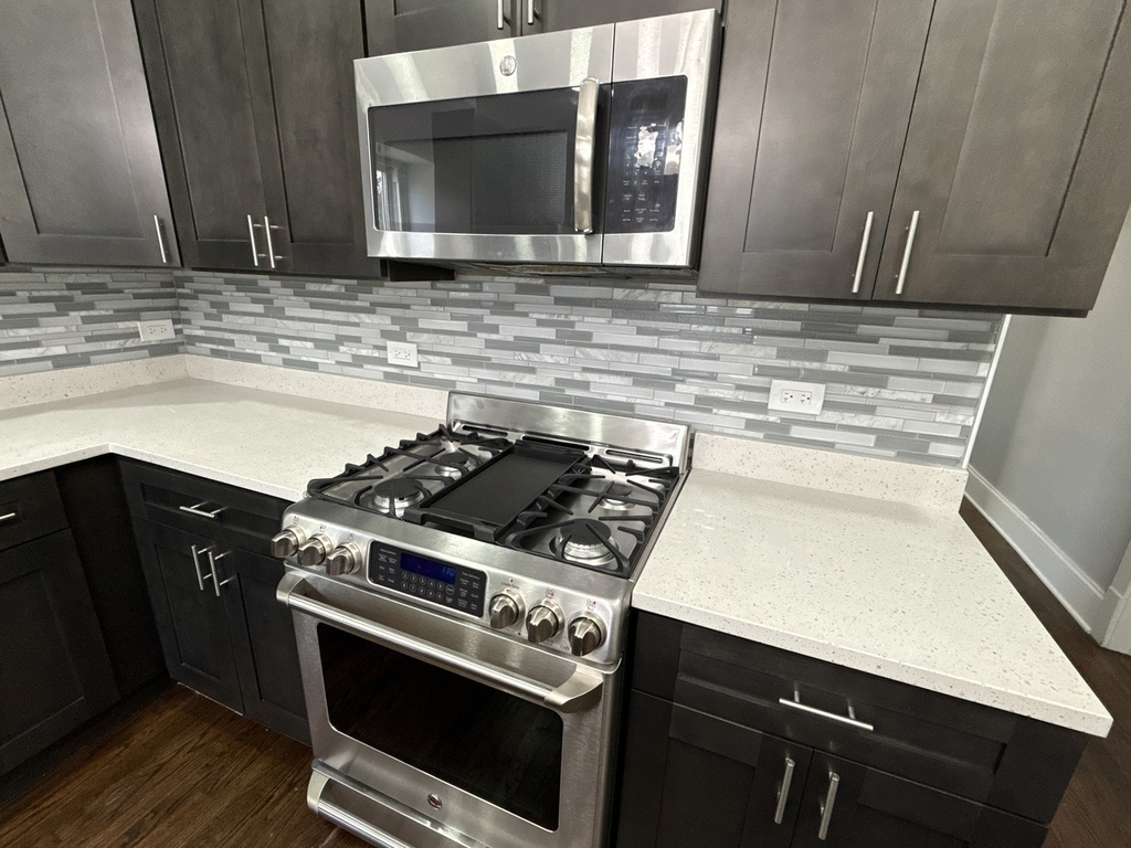2552 N Austin Avenue - Photo 22