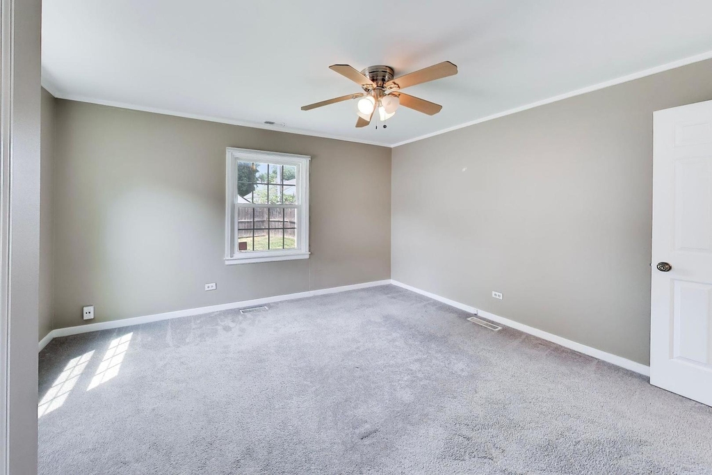 1706 Illinois Road - Photo 12