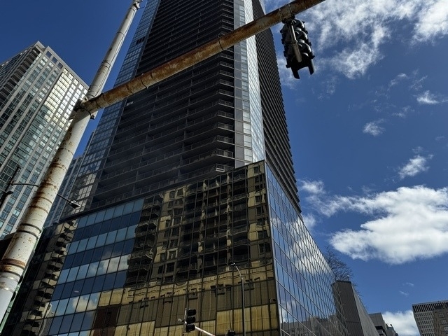 10 E Ontario Street - Photo 0