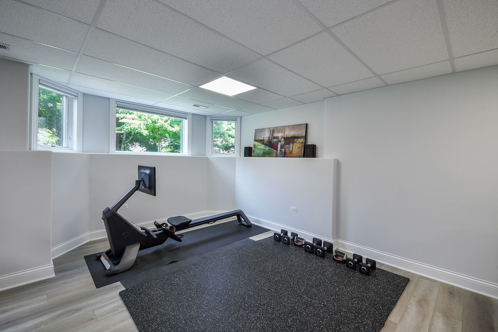 2447 Sharon Court - Photo 32