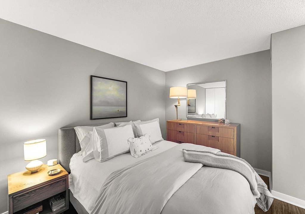 545 N Dearborn Street - Photo 10