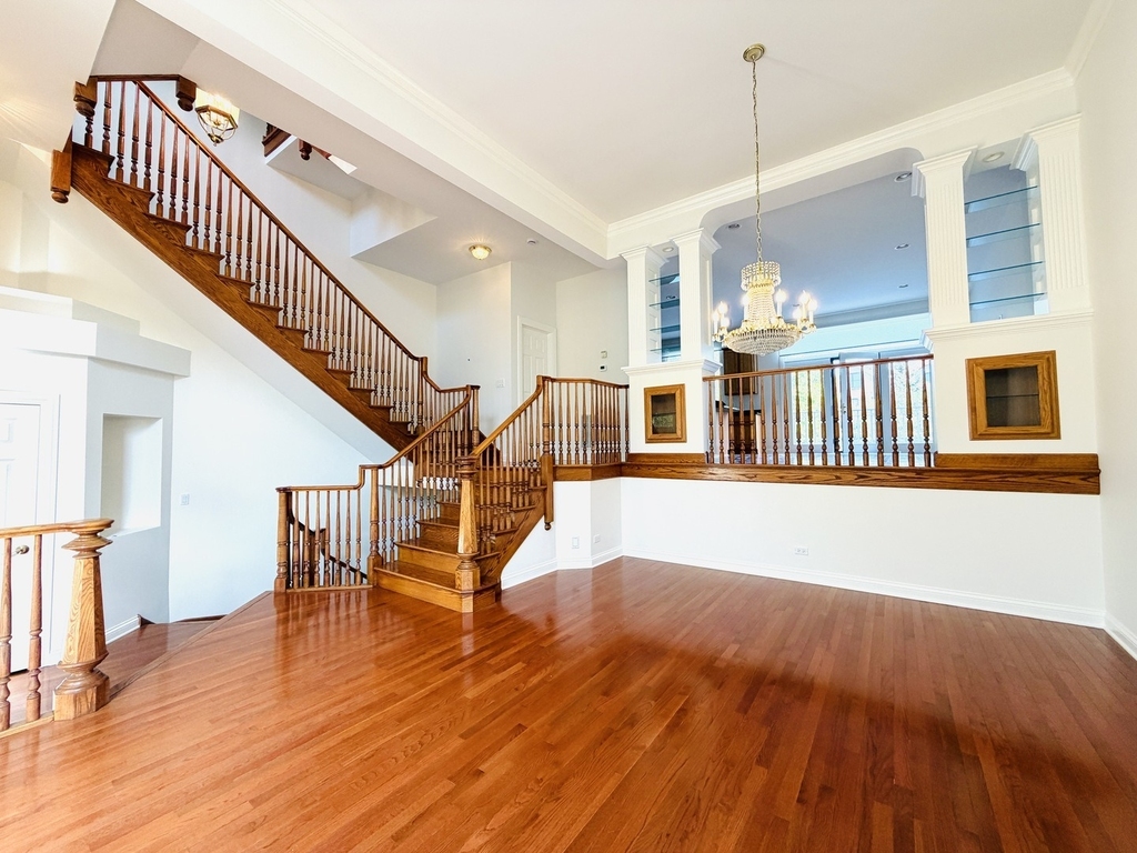 2085 Valor Court - Photo 6