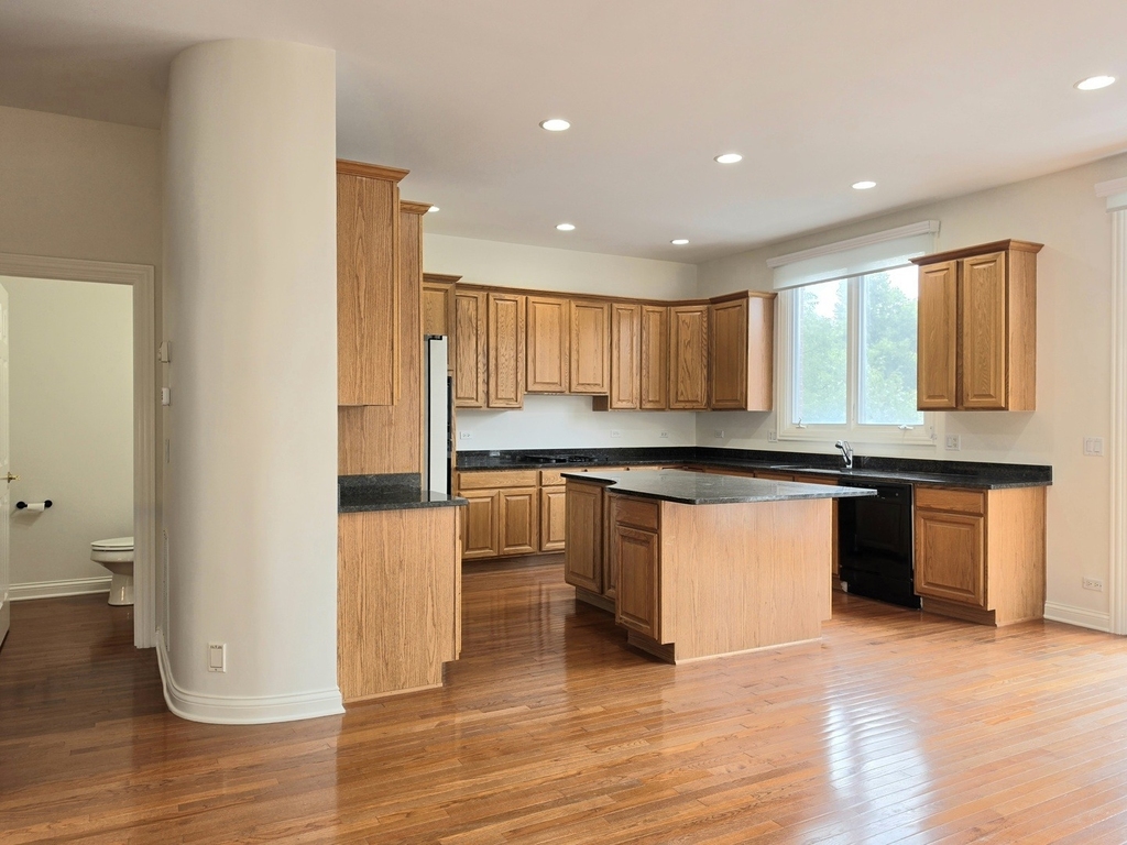 2085 Valor Court - Photo 13