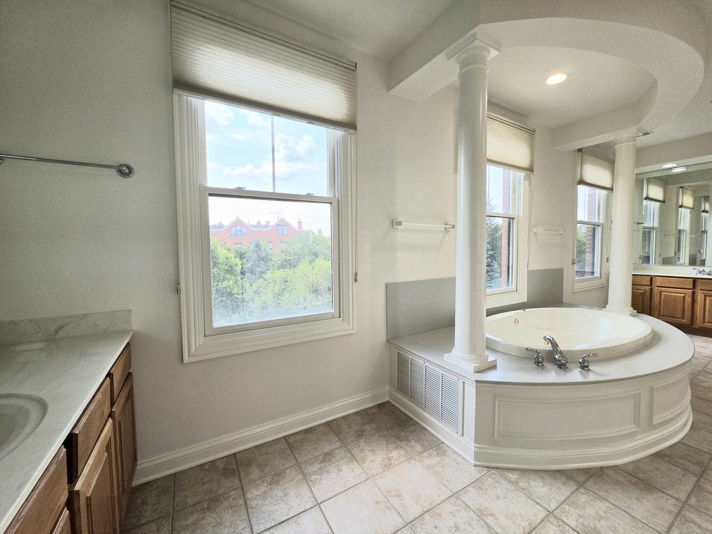 2085 Valor Court - Photo 24