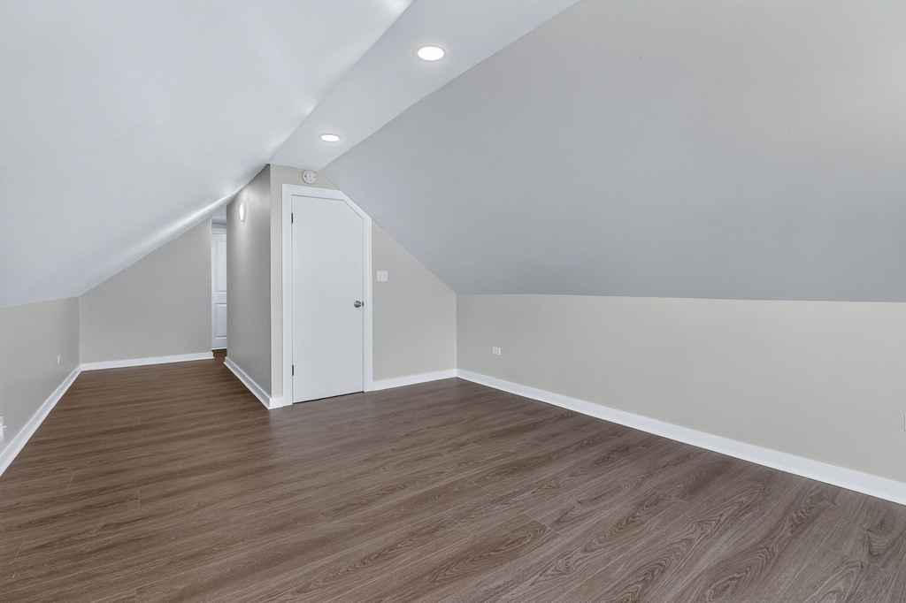 112 S Iowa Avenue - Photo 8