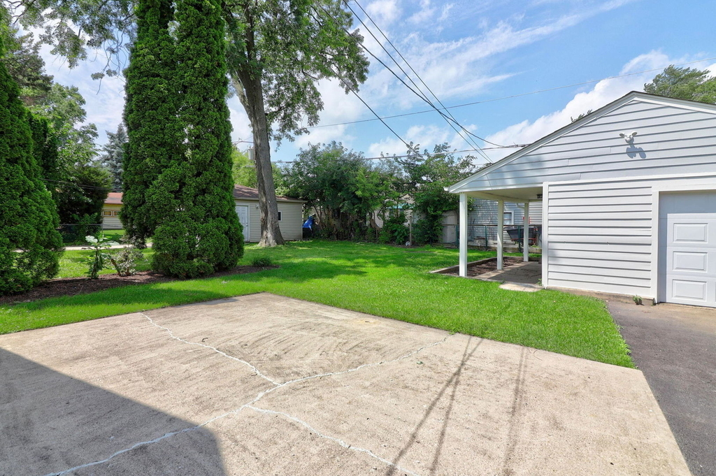112 S Iowa Avenue - Photo 17