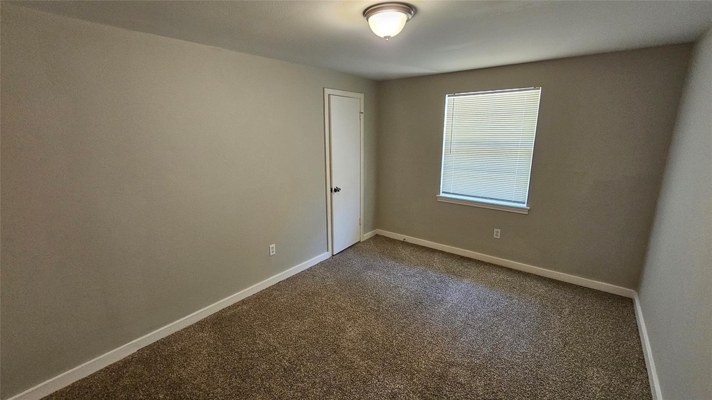 5731 W Airport Boulevard - Photo 12