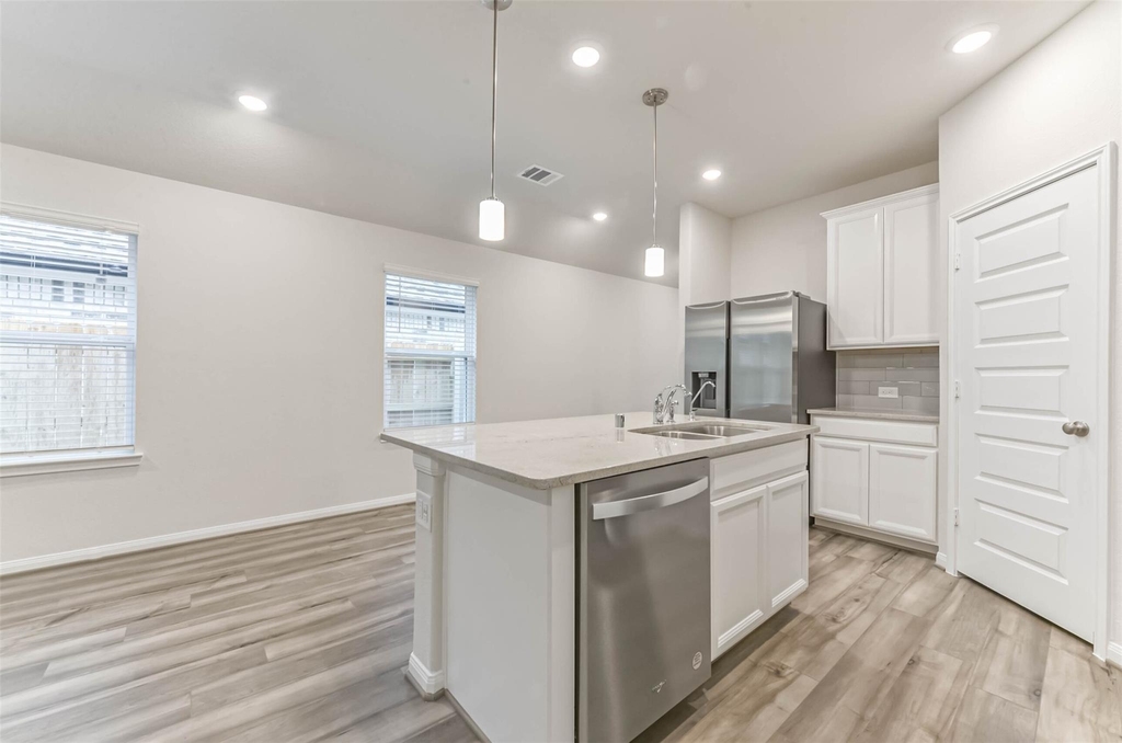 17590 Rosette Grass Drive - Photo 9