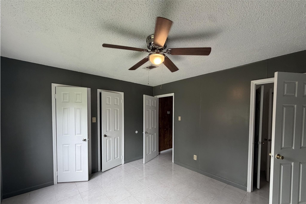 626 12th Street N - Photo 4