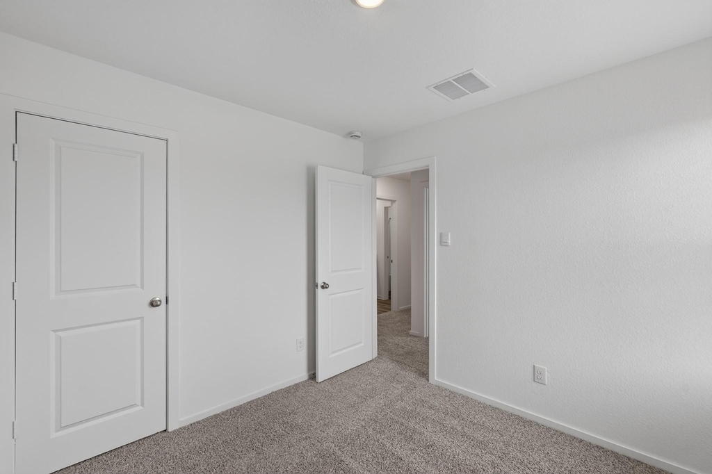 40818 Hawthorne Glades Street - Photo 32