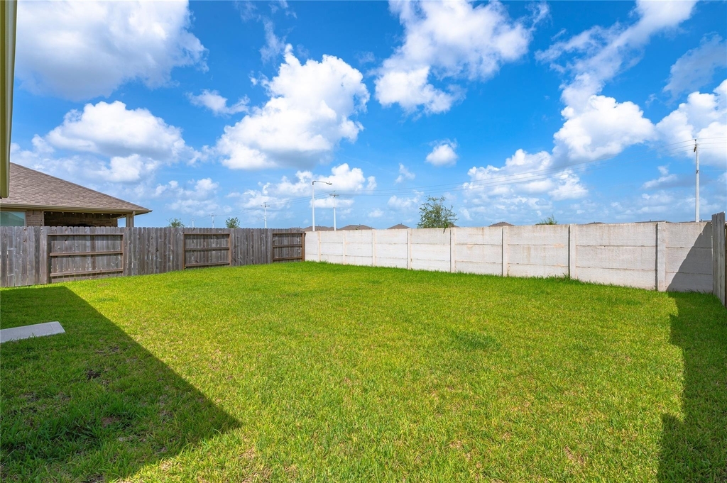 2805 Fountain Woods Drive - Photo 20