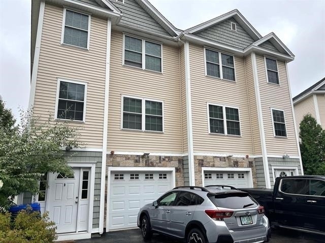615 Holt - Photo 0