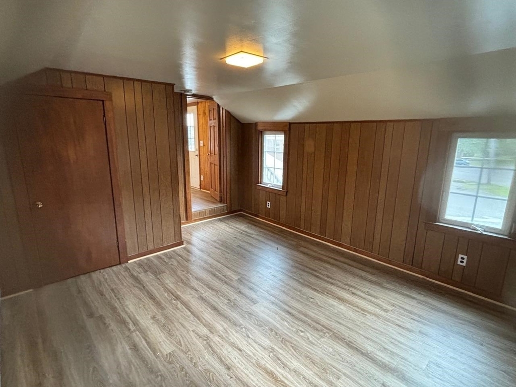 227b Main - Photo 4