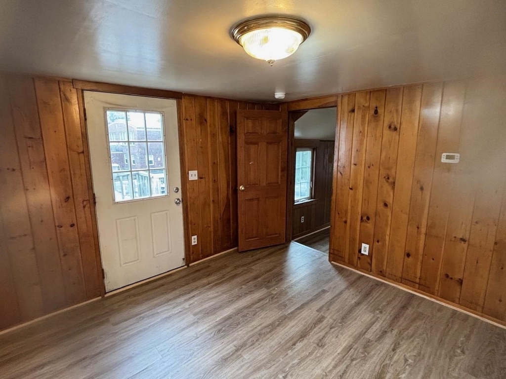 227b Main - Photo 2