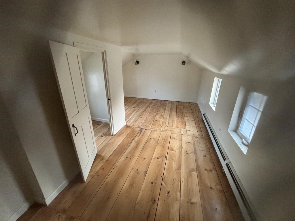 227b Main - Photo 9