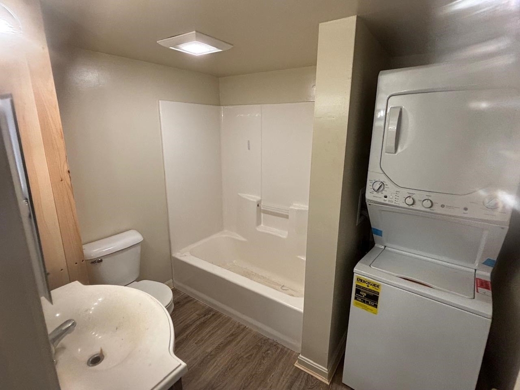 227b Main - Photo 1