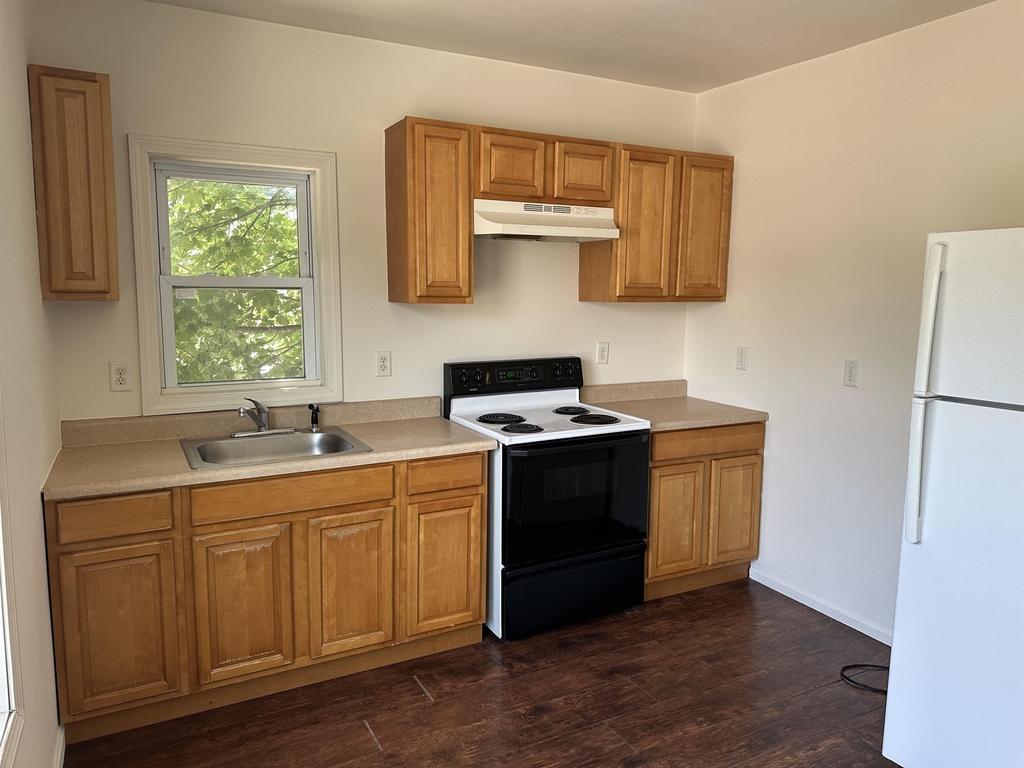 23 Main - Photo 6