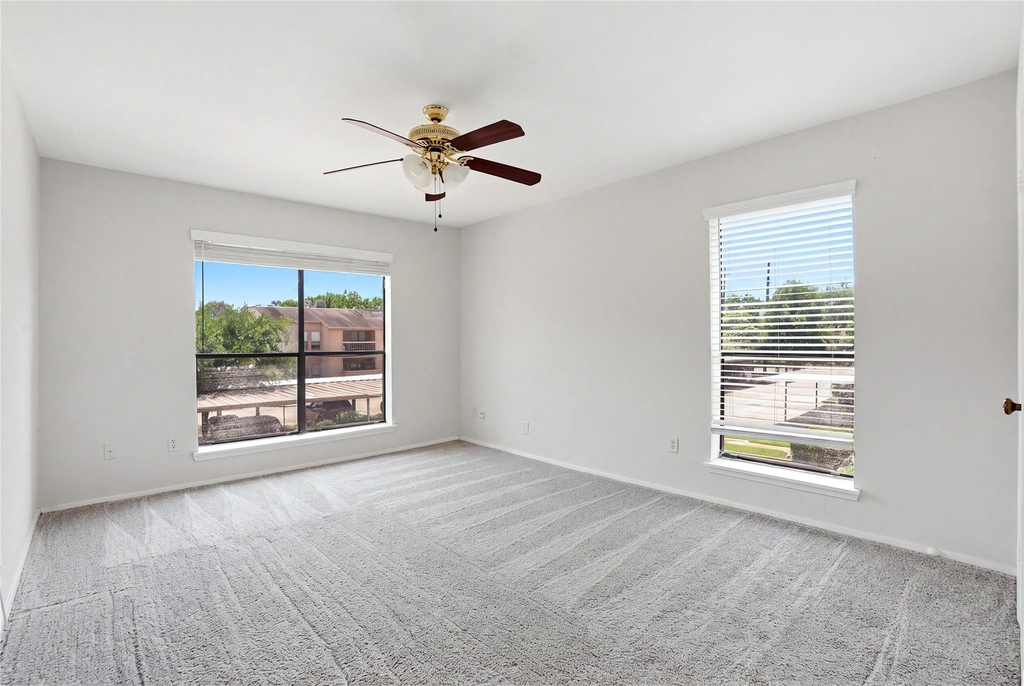 2025 Augusta Drive - Photo 13