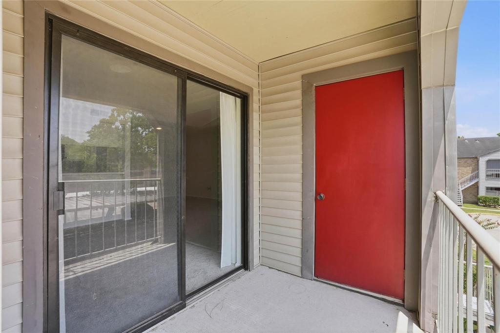 2025 Augusta Drive - Photo 15