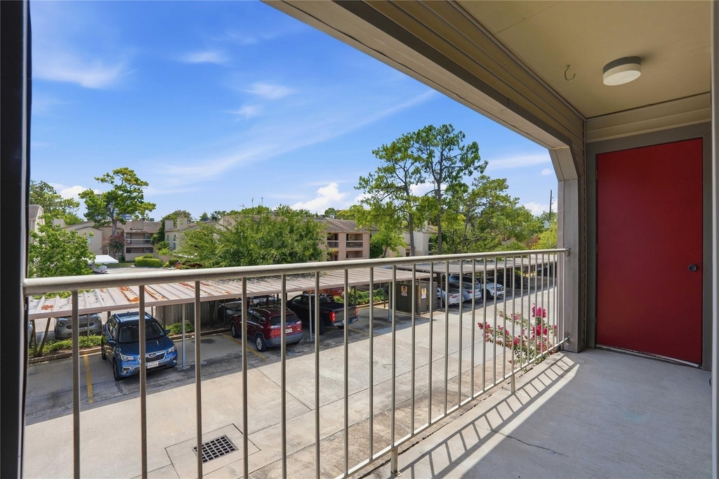 2025 Augusta Drive - Photo 16