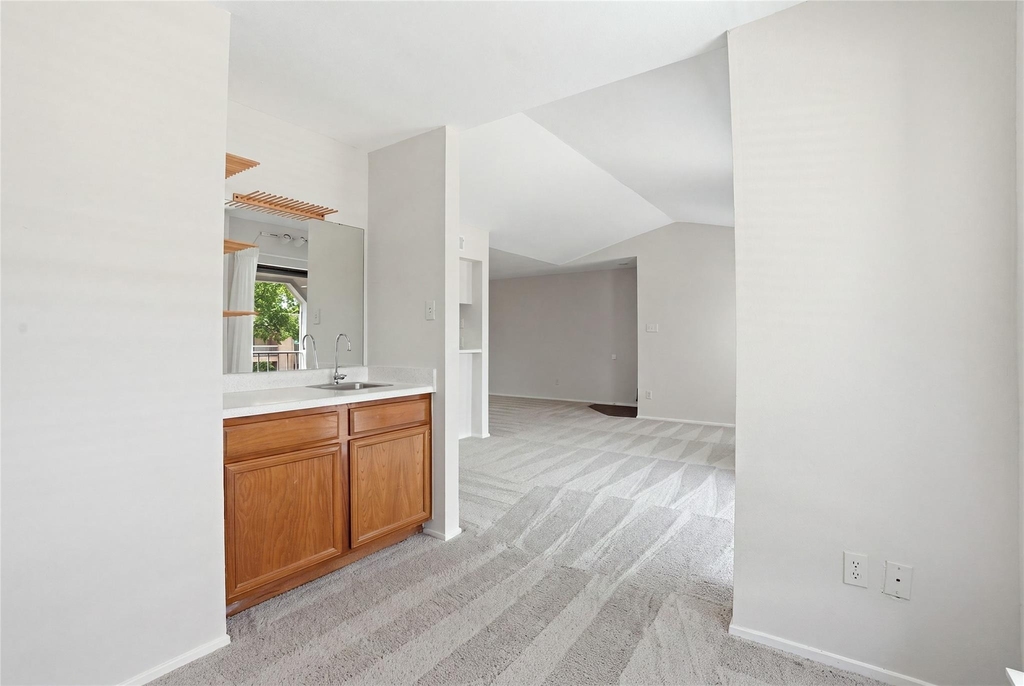 2025 Augusta Drive - Photo 10
