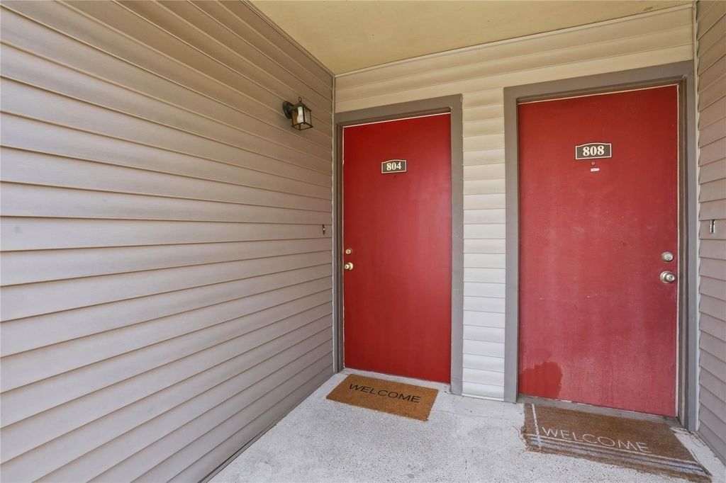 2025 Augusta Drive - Photo 2